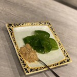 肉味增马斯卡彭奶酪和酥脆青椒