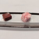 プレスキル - 小菓子(チョコレートとギモーヴ)