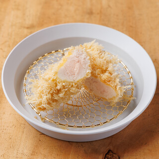 こだわりの素材に、こだわりのパン粉と油を使用