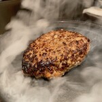 キャラバン - 追加で頼んだ佐賀牛ハンバーグ