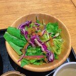 Torimitsukuni - サラダも付いてます