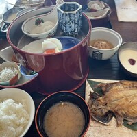 日本料理 初海 - 