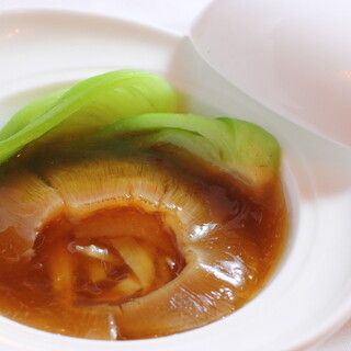 【本格中華】フカヒレ、北京ダックなど豪華食材をリーズナブルに