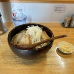 黒勝 - 味噌ラーメン950円大盛り100円にニンニク100円