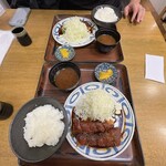 Misokatsu Sanwa - ひれ味噌かつ定食・ロース味噌かつ定食