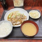 ひとりあじ - ランチ　若鶏のネギ焼き定食