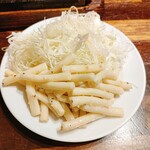 やっぱりステーキ - キャベツ、マカロニサラダ