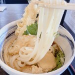 本格手打ちうどん とも作 - リフト　一反もめん風　笑