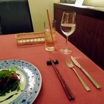 ALWAYSカマヤ - 基本的に、お箸だけでいただけます。ナイフとホークを出していただきましたけど、使いませんでした。