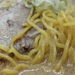 Hokkaido ramen mem popo - ミソラーメンの麺UP