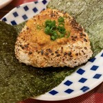 チャコールバル ジュ - うにバターのせ焼きおにぎり