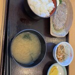 お食事処まるに - 