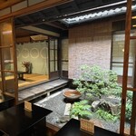 大極殿本舗 六角店 - 