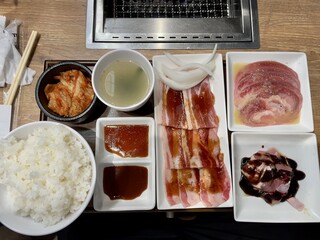 Yakiniku Raiku - 