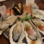 THE CAVE DE OYSTER - 