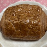 MAISON KAYSER - ・パン オ ショコラ～バターの効いたクロワッサン生地にビターチョコレートが贅沢なパン