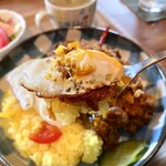 ラフ&タフ コーヒースタンド - ラフタフカレー(カレーリフト)