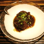 酒盃 - 牛すじ煮込み