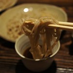 酒盃 - そばに浸ける大根の辛味汁入りの汁