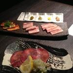 銘酒と焼肉 京澤 - ネギたん塩と豚3点盛