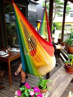 ナチュラル　カフェイーナ - 食事が来る迄、小2と4才が入ってました。お気に入りの様子