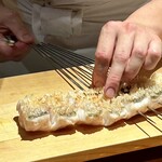 日本料理FUJI - FUJIさんのシグニチャー、シラカワの松笠焼き！