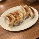 龍 刀削麵 - 広東風自家製焼き餃子