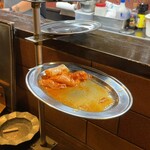 肉番星 - こうして空中に肉皿を置けるのはナイス