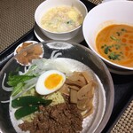 天厨菜館 - 冷やしゴマだれつけ麺と天厨あんかけご飯　メニューにはスープありと書いてあったのに付いていなかった