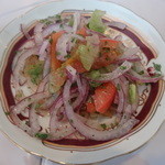 エル・チャラン - 玉葱ベースのペルー風サラダ、エンサラダ・クリオージャ