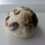 mona - 三種の豆パン