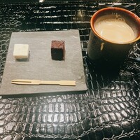 HIKARI - 