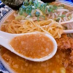 Menya Itsuki - スープと麺はこんな感じ