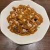 Chuuka Gyouzarou - 【バンバンジー690円】CP3.2
                タレが割と濃いめでピリッとしています。味噌が少し多め、多めのキュウリと合わせて食べると美味しいかも。みんなで分けるには、（小皿で6人程度）丁度良い。