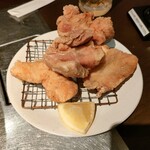 板宿 やぶ家 鶏焼肉と水炊き - やぶ家塩唐揚げ