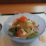 寿司 濱芝 - 海の幸入りサラダ