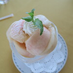 サンパーラー - ピーチパフェ