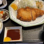 洋食とんかつ いち川 - ロースとんかつ 1550円。