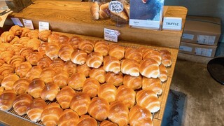 Truffle BAKERY Karuizawa Ten