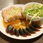 味香苑 - 前菜の盛り合わせ