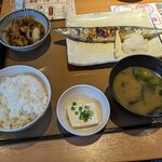 やよい軒 - 私とチビが頼んだ、さんまの塩焼き定食 ミニすき焼き小鉢付(税込1,150→クーポンで1,120円)