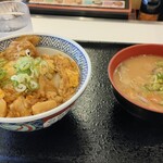 Yoshinoya - 親子丼　とん汁