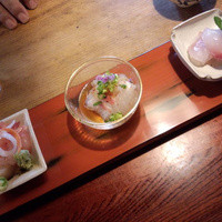 天ぷら 松 - （左から）甘鯛、鯛、甘エビとホタテのお造り