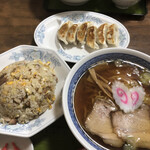 Ramen Arisa - 醤油ラーメン➕半チャーハン、単品餃子