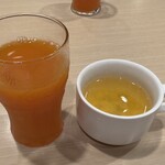ガスト - ニンジンジュースとスープ