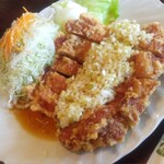 Torishin - 酢だれ定食(ライス・スープ付　1100円)。