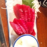 晩杯屋 - マグロ刺身200円