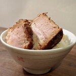 部位ごとに調理法を変える豚肉専門店 グロワグロワ - 