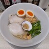 ウミノイロ マグロ卸のマグロ丼とラーメンの店