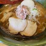 焼きあご塩らー麺 たかはし - ペラいチャーシュー